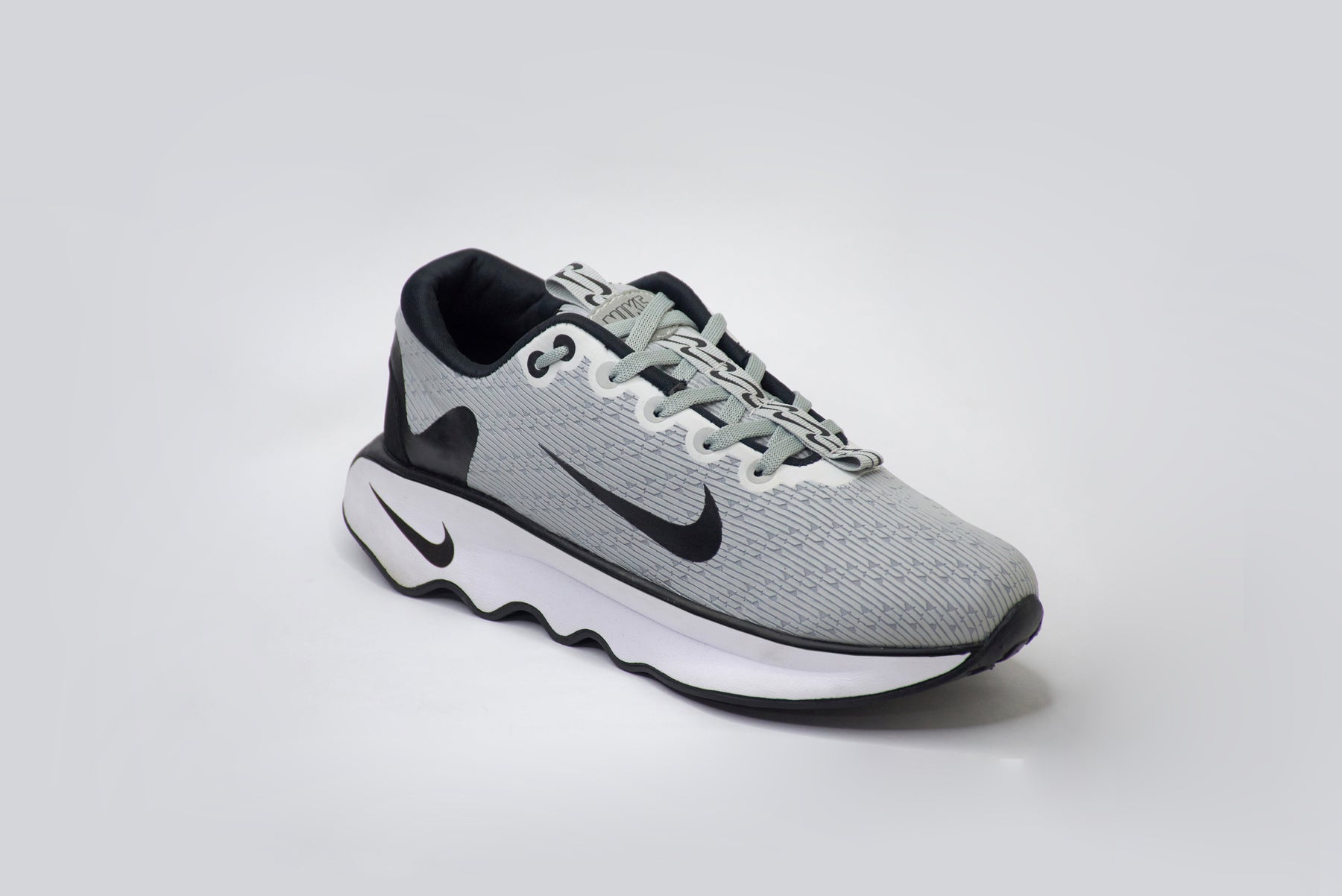 Tenis Nike Motiva